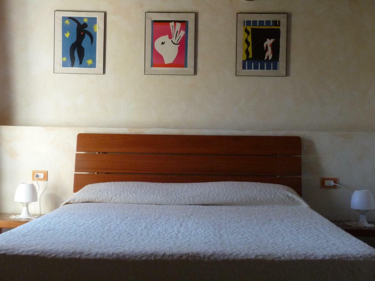 La Scala Guesthouse Berchiddeddu Habitación foto